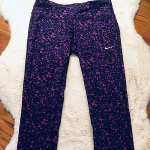 Nike Cropped Leggings